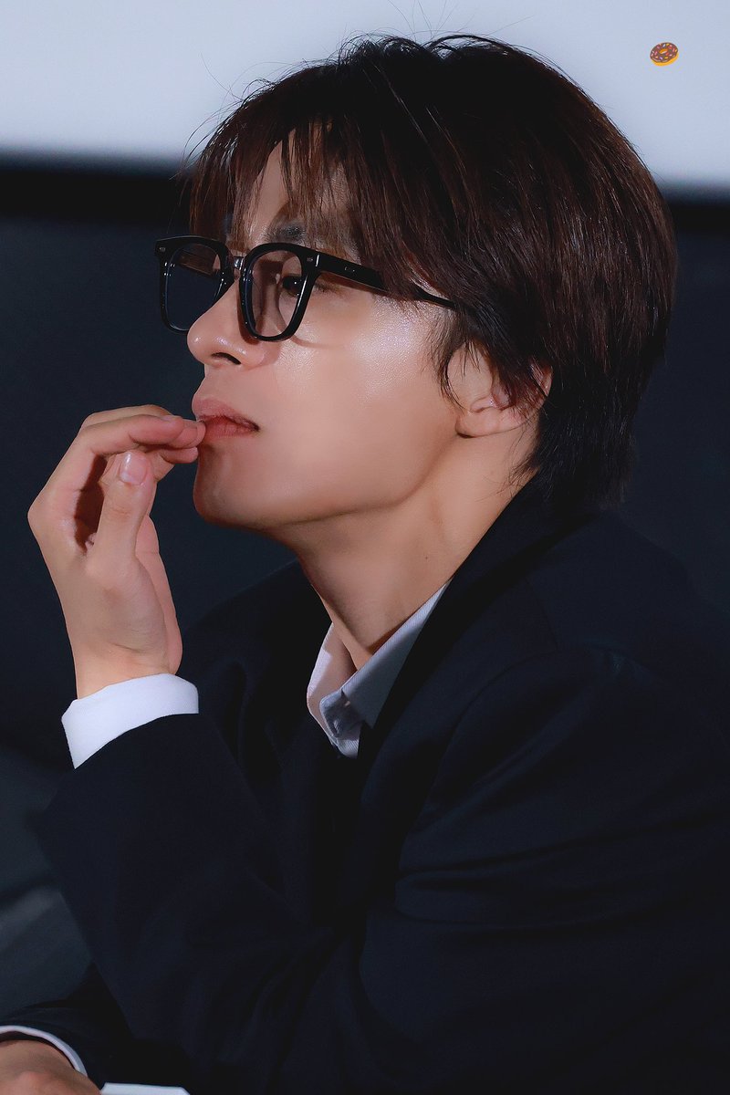sundaycandii's tweet photo. 260528 군체 서프라이즈 GV #구교환 https://t.co/DuljiIrvMi