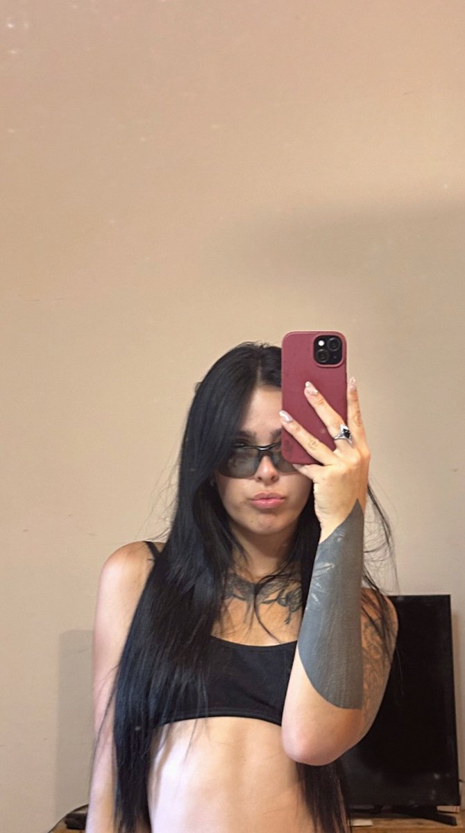sofiaaxaidm tweet picture