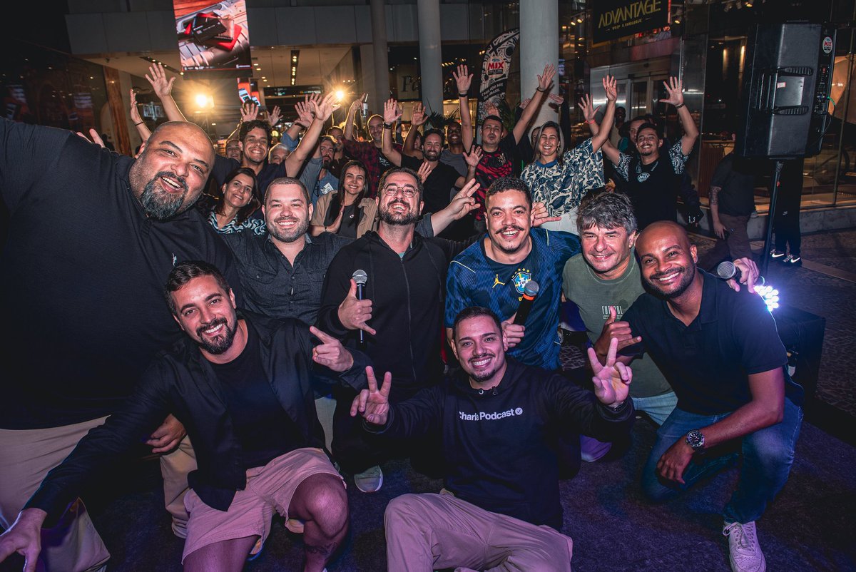 machadorodrigo7's tweet photo. @CharlaPodcast rumo à @fifaworldcup_pt 

#fifaworldcup #charla https://t.co/s6lG5PlT6v