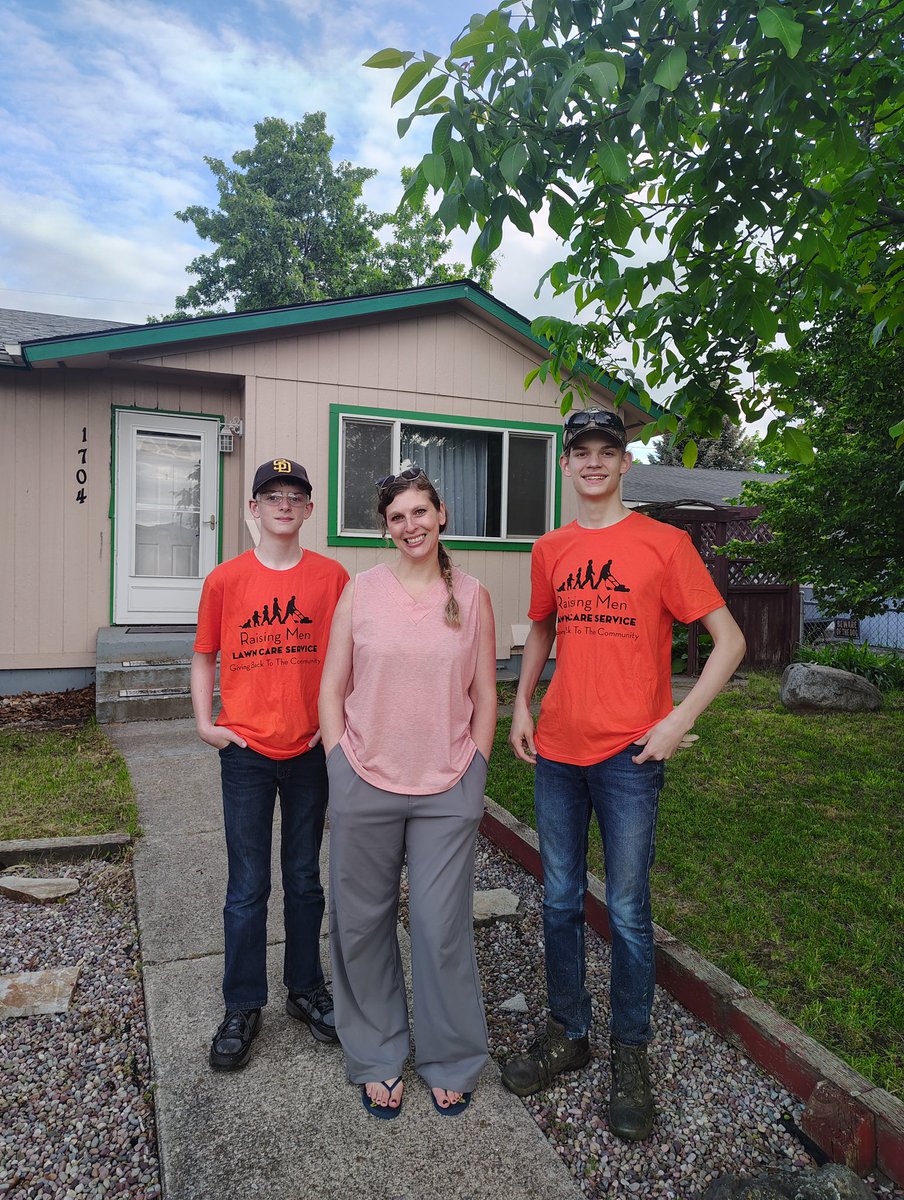 iamrodneysmith's tweet photo. Dylan &amp; Nolan of Post Falls,Idaho  who are taking part in our 50 yard challenge , have been busy at it ! Here’s another lawn they recently did. https://t.co/DjlYsXRAGT
