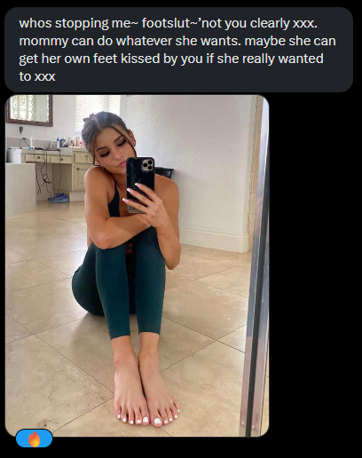 VetBattler's tweet photo. I just lost a #wankbattle against @subbyskyelahh!

I couldn't fight back at all, from the start they were making me weak and melting my mind with Brooke's perfect feet~

It was just flame after flame from me while they got their revenge~ 😩 https://t.co/UpKh7CKubW