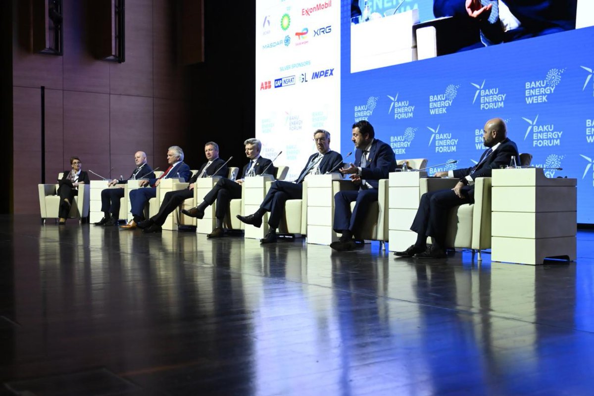 SOCARCapital's tweet photo. SOCAR Capital olaraq 31-ci @BakuEnergyForum-da iştirak etdik. 

Enerji sektorunun gündəmində olan aktual mövzuların müzakirə edildiyi forum, sahənin inkişaf tendensiyaları və perspektivlərinə dair dəyərli fikir mübadiləsi üçün əhəmiyyətli platforma oldu.  

#BakuEnergyWeek #EnergyInnovation
