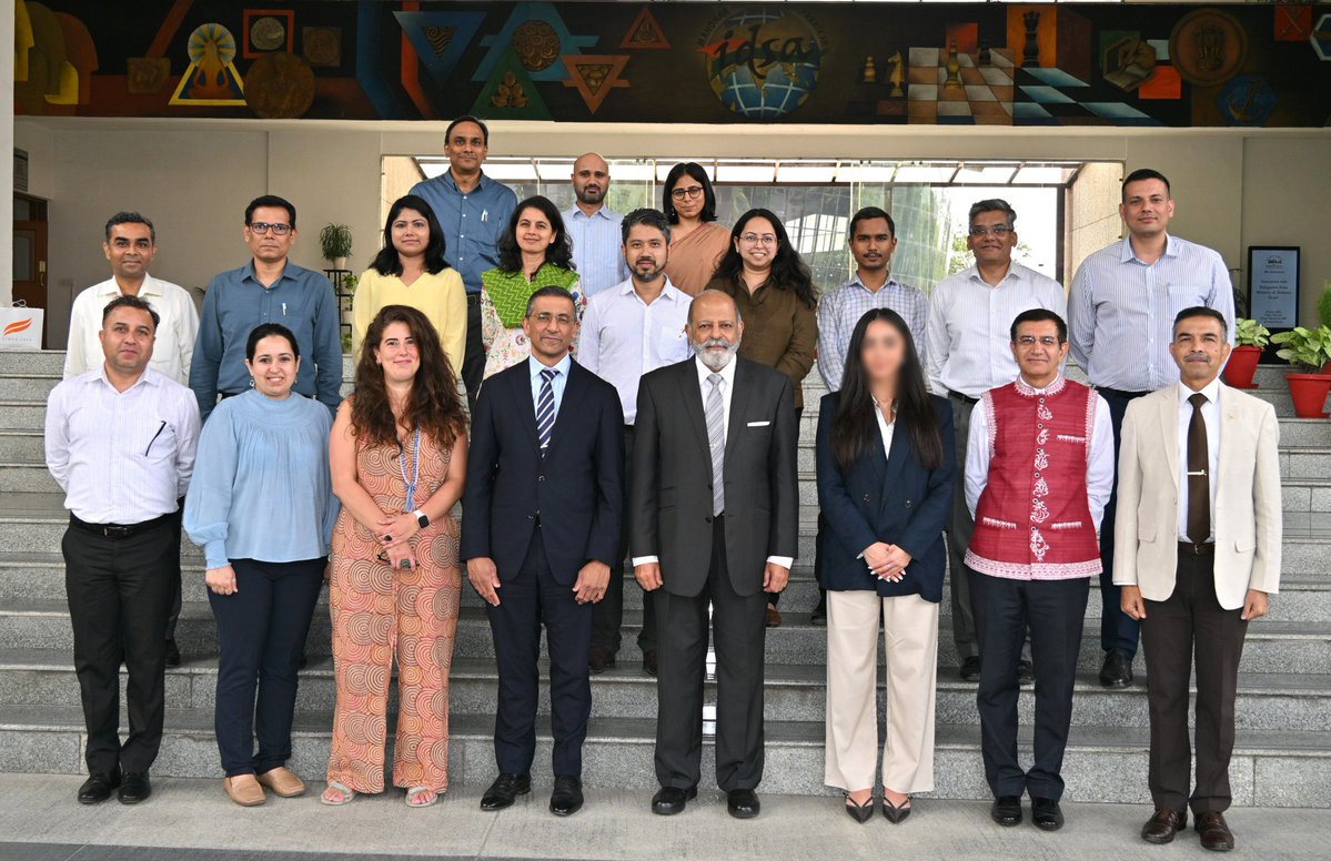 IDSAIndia's tweet photo. A delegation from #Israel visited @IDSAIndia for an interaction with the scholars on #IndoPacific , regional security situation in #WestAsia and issues of mutual concern. The discussion was chaired by DG @SujanChinoy https://t.co/fmETTy0X4A