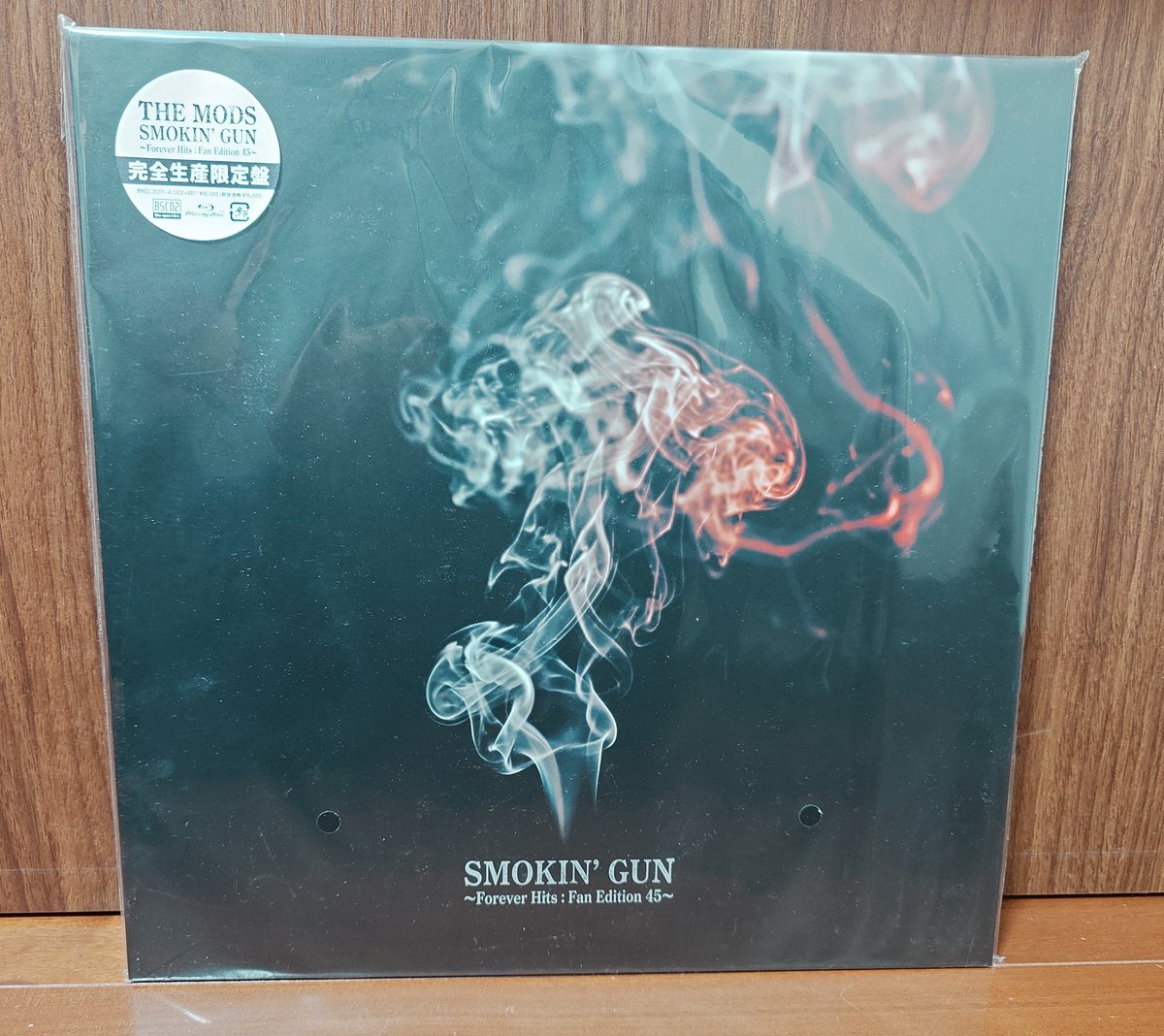 19810621's tweet photo. 届いてますよ~♪
いつもありがとう!
Thanks! ROCKERS★GALORE
「SMOKIN’ GUN ~Forever Hits:Fan Edition 45~」
「Bollocks(No.085)」
#SmokinGun #THEMODS #ザモッズ #THEMODS45 #paulsimonon #theclash #森山達也 #bollocks #ボロックス #ROCKERSGALORE #ロッカーズギャロア https://t.co/G9X5Wwnxhk