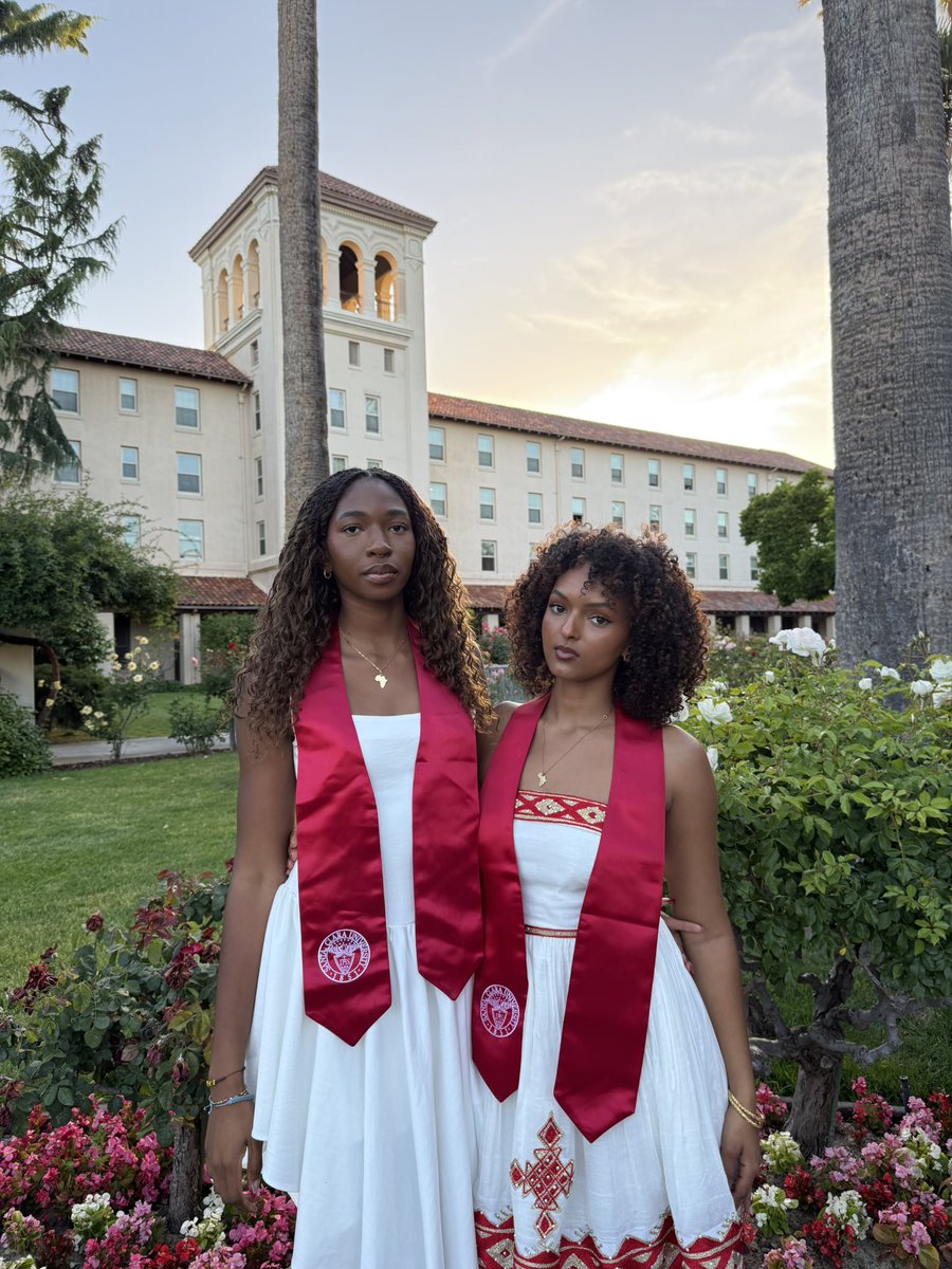 tomisin 🧝🏽♀️ tweet media
