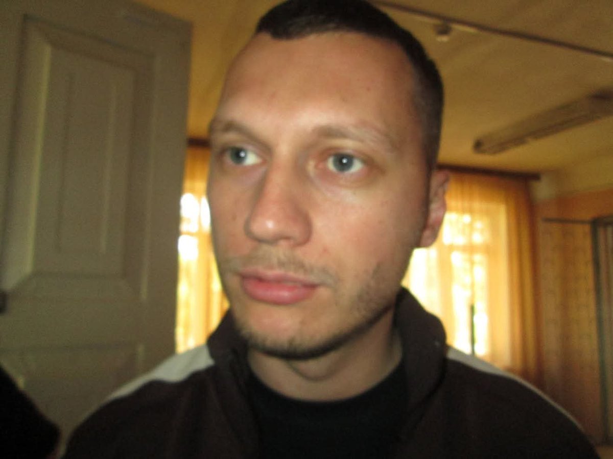 uklon's tweet photo. Я, коли поспішаю, а водій і не думає гнати, як у фільмі "Таксі" https://t.co/L6M4WAWMST