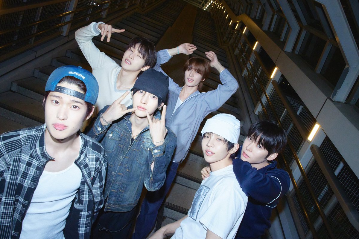 Cloud119th's tweet photo. I’mma go dance: and no one can stop us because we’re just living in the moment. We lift each other up, move as one, and create memories that last long. Tonight, we dance like nothing can stand in our way, because we’re truly limitless. https://t.co/ts9NrPwUdP