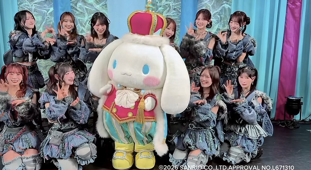 entaroucom's tweet photo. ＝LOVEはサンリオとよくコラボしてるけど、今回投資したラブキャラ社や今後出資や買収するキャラIPスタートアップのぬいぐるみを作ってコラボさせるわけ。
＝LOVEは女性ファンも多いから、キャラIPが取りたいファンとも被るから最高のシナジー。
んで、キャラIPの知名度やブランド価値を上げて、今度は他社アイドルとコラボできるくらいにして、キャラIPで稼ぎ始める