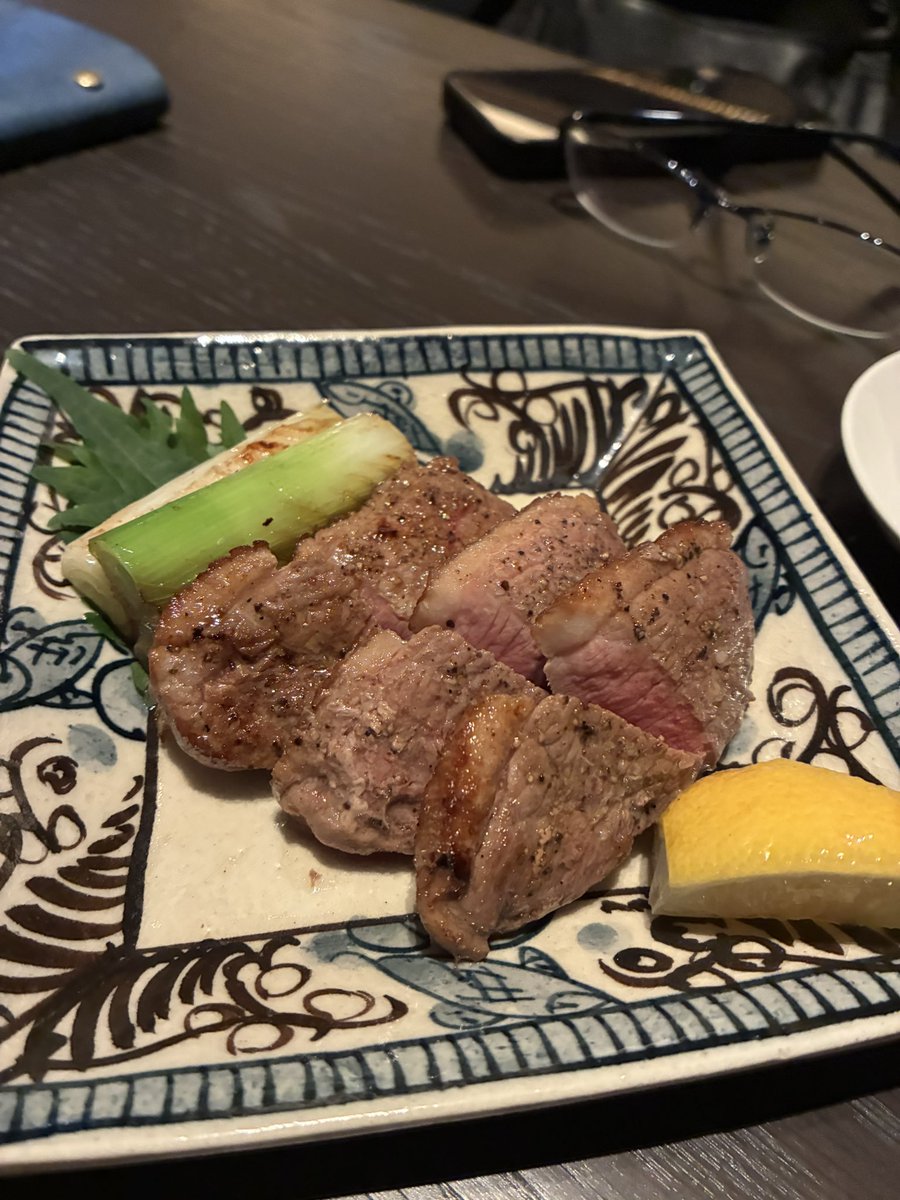 END_plickpluck's tweet photo. 高輪ゲートウェイ付近のお蕎麦屋がモダン過ぎる(美味しかったのでまた来ます) https://t.co/KqzoWRIZLU