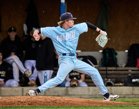 baseballstatcz's tweet photo. 17 years old pitcher Daniel Sobotka (HRO) is another young arm with great start to the new Extraliga season. He is coming off his best career start against Sabat Praha:

5.0 IP, 2 H, 0 ER, 0 BB, 9 K

So far this season he has 2.08 ERA, 1.077 WHIP and 30.5 K% 🔥 https://t.co/VdlVcY983V