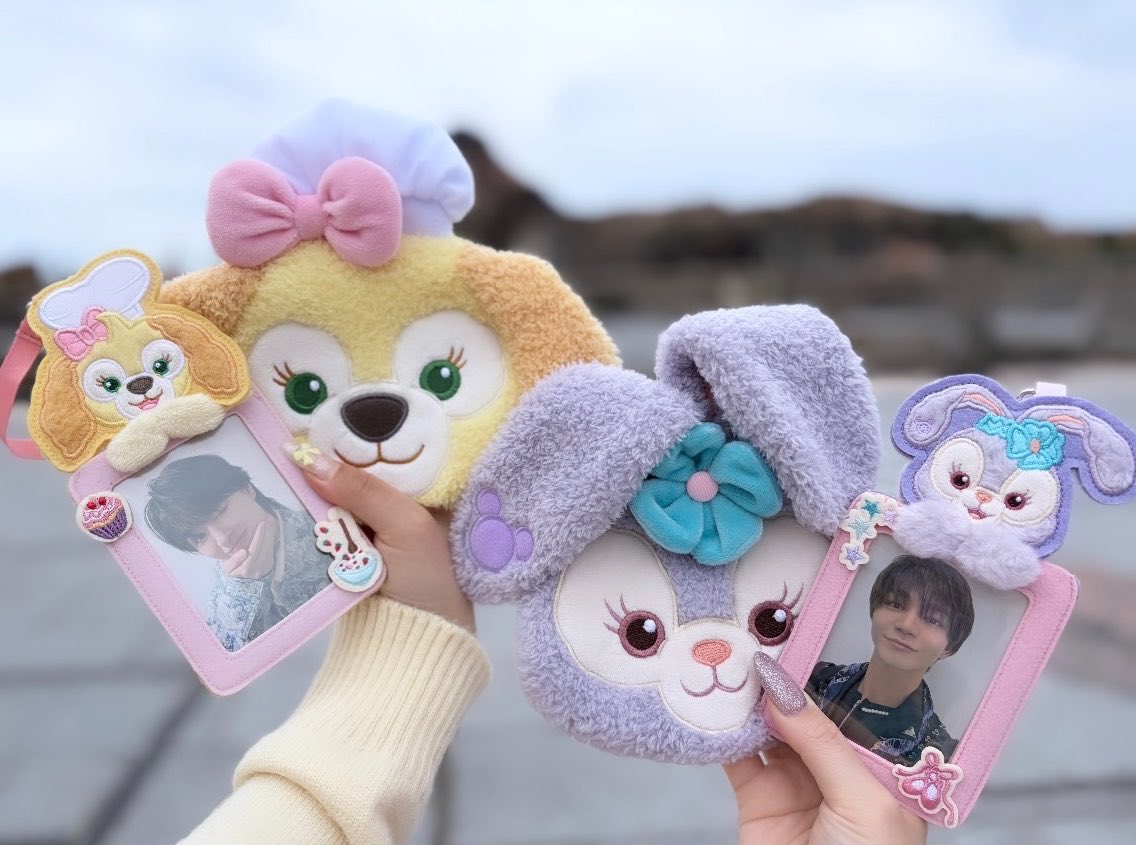 kanyamerosun's tweet photo. たかなめディズニー💛💜
今日発売のグッズかわいすぎる꒰՞⸝⸝ᴗ ·̫ ⊂՞꒱♩♡
#ディズニーシー25周年 https://t.co/ta0Z0YtInA