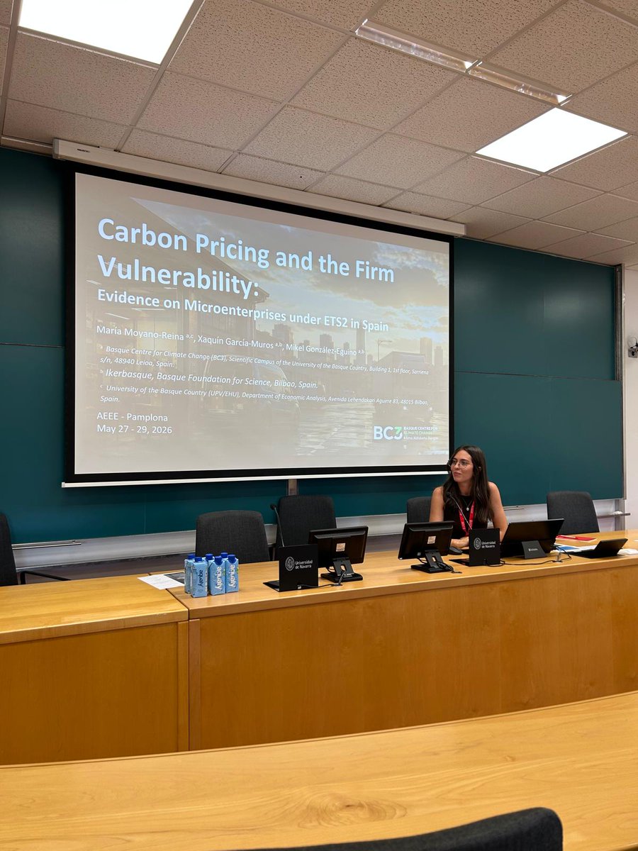 BC3Research's tweet photo. [2/2] Además, en el foro anual también participaron lxs investigadorxs María Moyano-Reina, @JonSampedro, @evaalonsoepelde, @djvdven, Manuel Tomas y @klau506. 

Por su parte, @XaquinGM ejerció como organizador y chair de dos sesiones. 

👀👇 https://t.co/5AxDeFzbRs