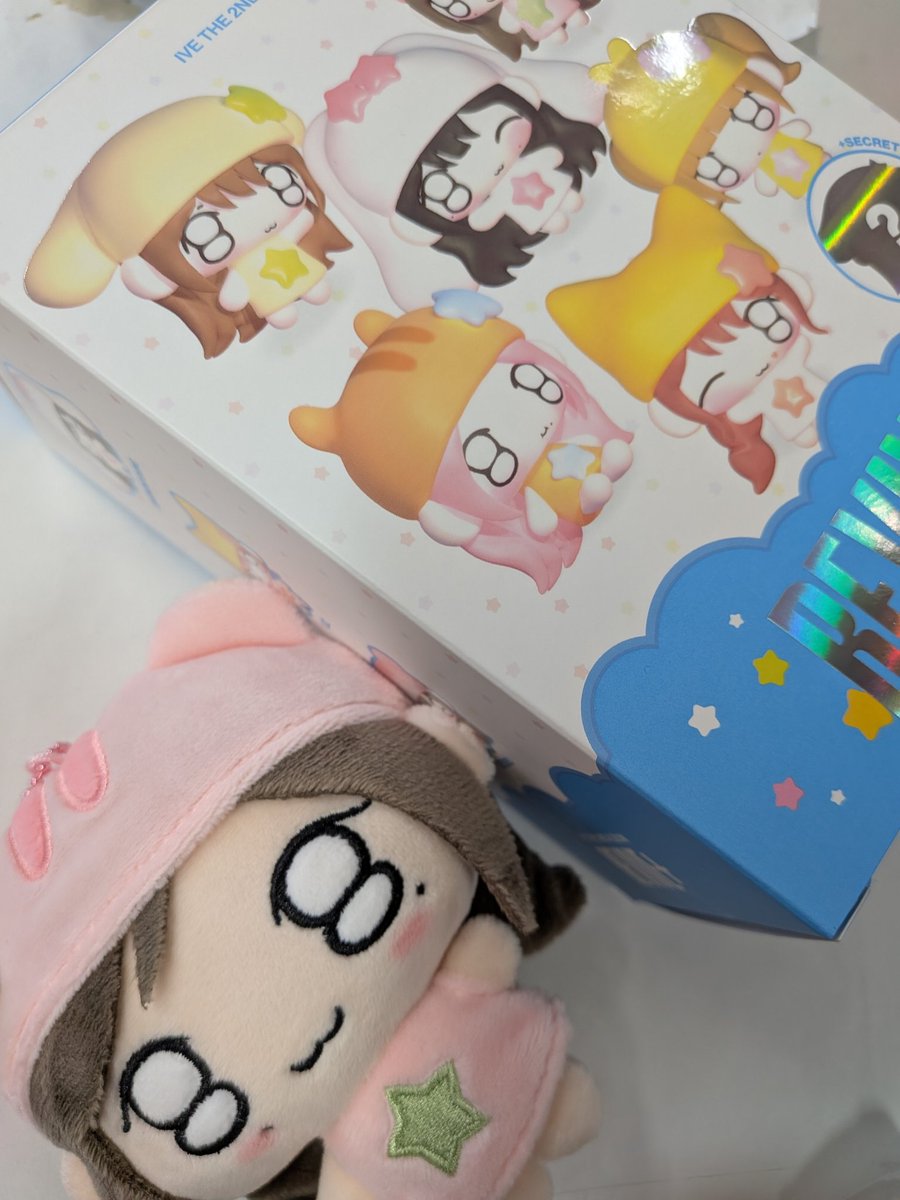 IVE トレカいっぱい入荷です😊 イソぬいぐるみもご紹介🎶 K-POP公式