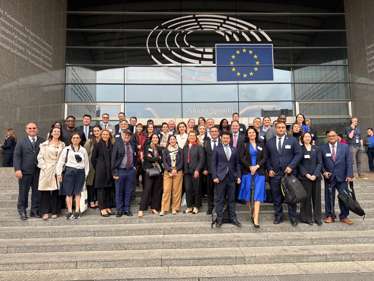 EBC_Rwanda's tweet photo. EBCR’s May newsletter is now live.

This edition covers the EU Global Gateway Roadshow, Africa CEO Forum, the re-launch of the EBCR Service Desk, and final registration for the 12 June EBCR Career Fair &amp; Youth Forum.

📩 Read here: https://t.co/mxwsS9ro3K

#EBCR #Rwanda #TeamEU https://t.co/9jyIsHRFRK