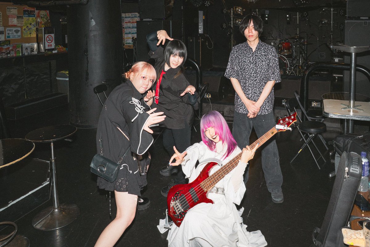 ToBarii_11's tweet photo. 素晴らしいライブを撮影させていただき、ありがとうございました！！

Band @ukibotan 
2026.05.30 
下北沢DaisyBar https://t.co/c0yk7cXJnc