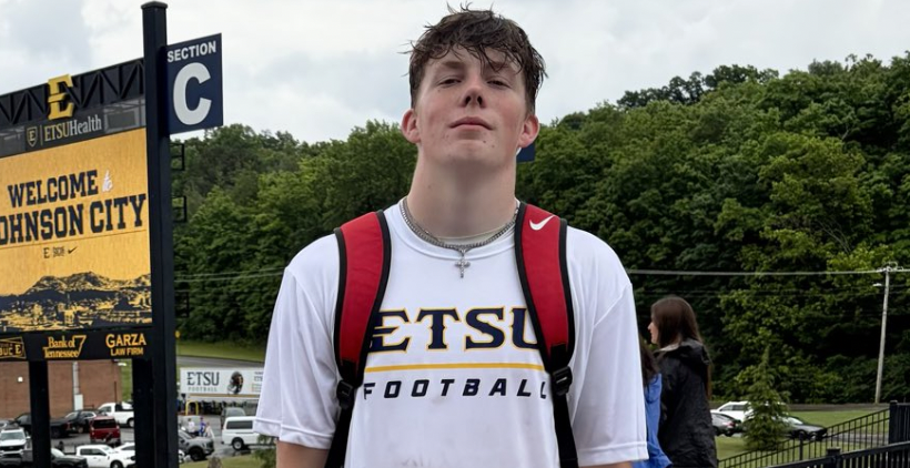 sixstarfootball's tweet photo. EVENT COVERAGE | Several underrated QB prospects impress at ETSU Mega Camp

🎯 Under-the-radar signal-callers put together strong performances
📈 Quarterbacks boosted their recruiting stock in front of college coaches
🔥 Full QB recap + scouting reports

STORY ➡️ https://t.co/tj9zypWuK5

@Jeremiahbarnes_ @KnoxBarrett9 @CamBlanton_25 @levichappell5 @ClaryGrayson @grigsby_peyton7 @reece_hatcher2 @Corbin_Hobson @kamden_13 @QbJLattier @elipford7 @BrysonMetc25123 @MaddoxMims @jacobowings4 @lexsevilla08 @noah_tolleson10 @Mtrayn23
