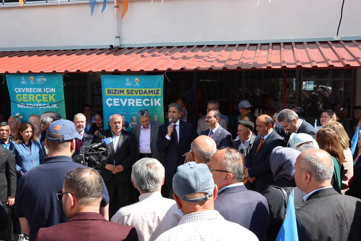 mustafademir's tweet photo. 📍 Tokat | Reşadiye-Çevrecik

Belde belediye başkanlığı seçimlerimiz öncesinde Çevrecik Beldemizde kıymetli vatandaşlarımızla bir araya gelerek hasbihal ettik.

Cumhurbaşkanımız Sayın @RTErdogan ’ın liderliğinde, milletimizle kurduğumuz güçlü gönül bağıyla, AK Parti belediye başkan adayımız Turgay Çetin ile Çevrecik’i AK Parti Belediyeciliğiyle buluşturacağız. Çevrecik’i eser ve hizmetlerle yarınlara taşıyacağız. 

@ademdizer 
@dtcuneytaldemir 
@SemihaEkinci58 
@EyupEroglu60 
@akpartitokat 
@Akparti