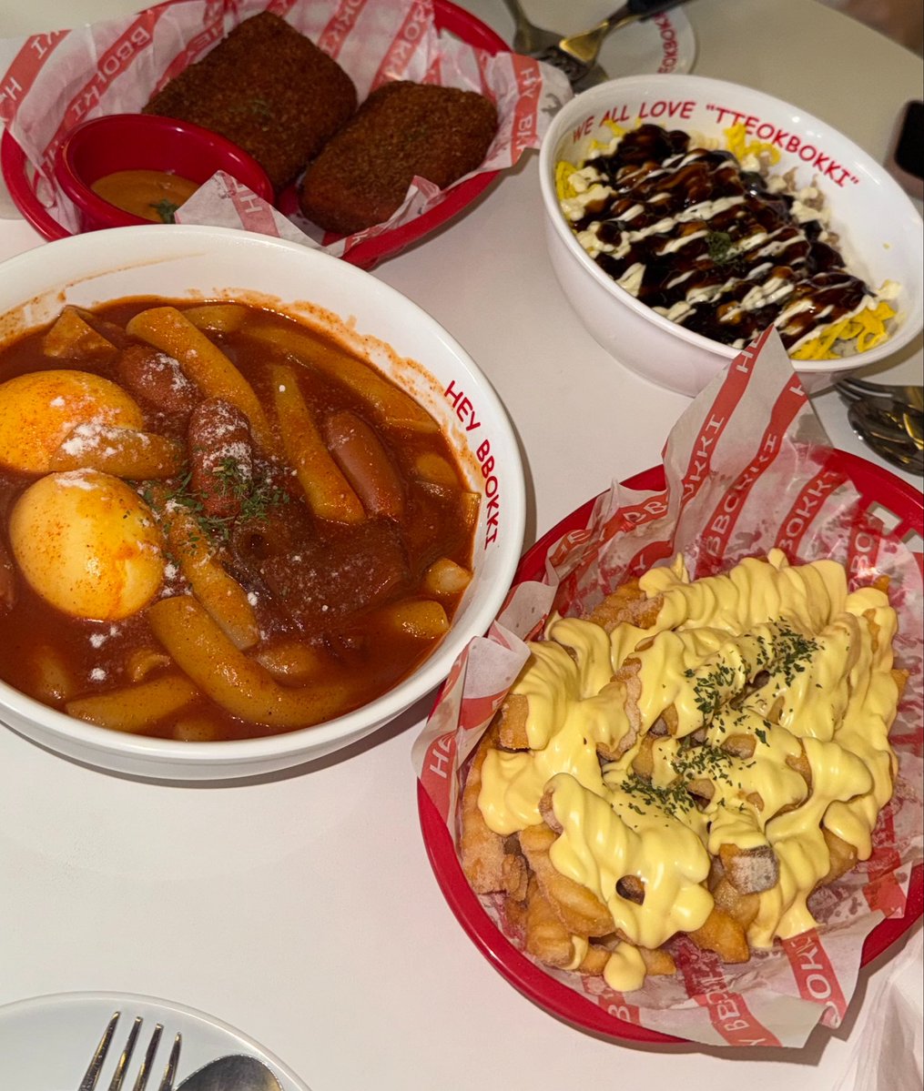 ccawea's tweet photo. 요즘 엠지식당 주문도 내가받고 상도 내가 차리고 먹고 나갈라하니까 눈 시퍼렇게 뜨고 치우라고 해서 상도 치워주고 가성비있게 장사하네 https://t.co/NpdfHAbzTe