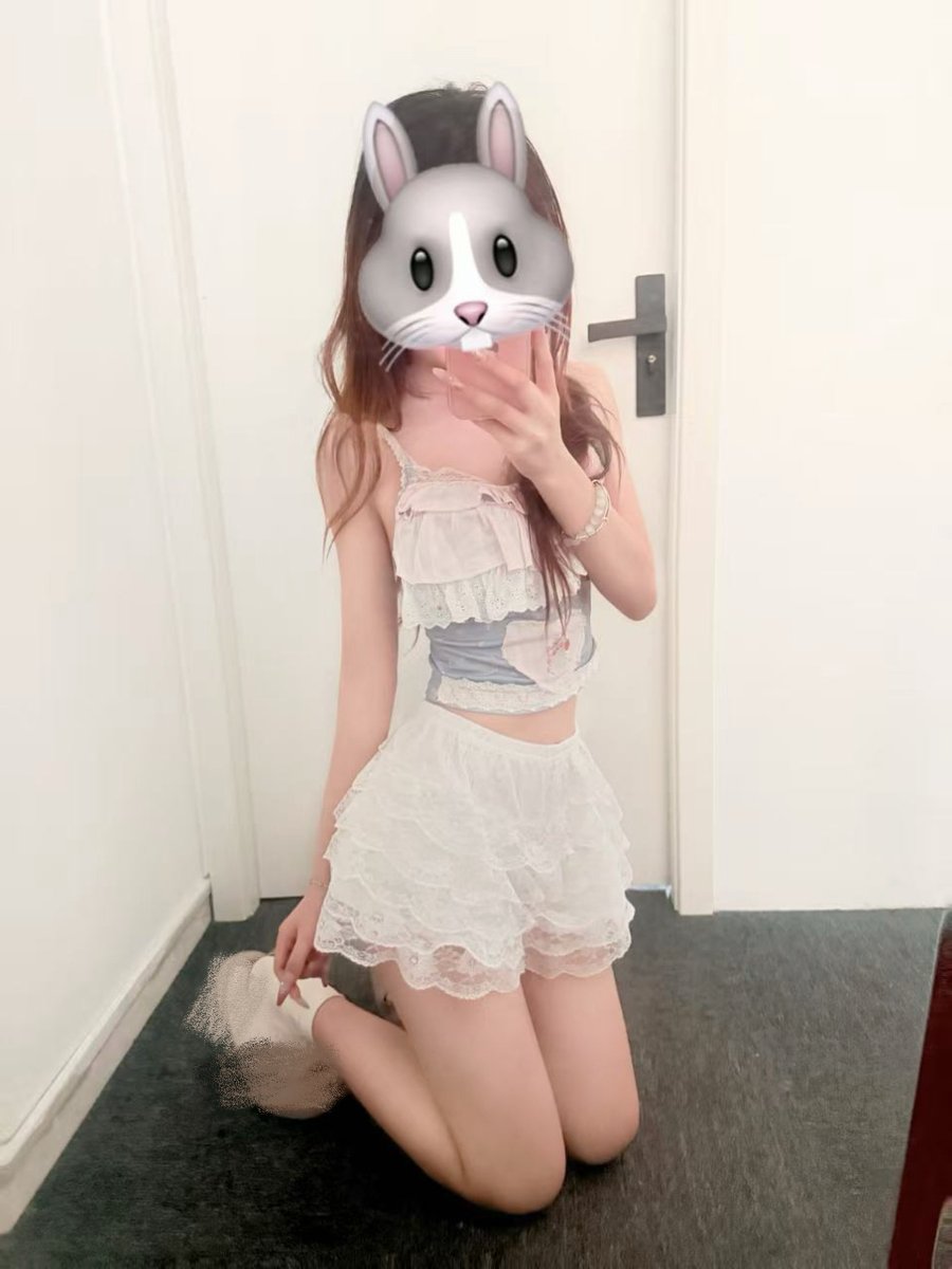 mo_oon66's tweet photo. 店里实拍图 妹妹需要温暖 https://t.co/QHbuyb7UCV