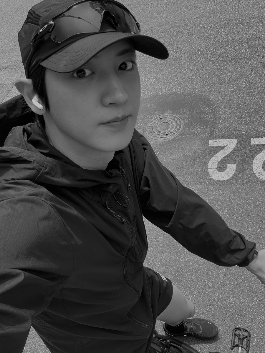 cyeol's tweet photo. quick ride before heading home🚲 https://t.co/J2UJ6zksHh