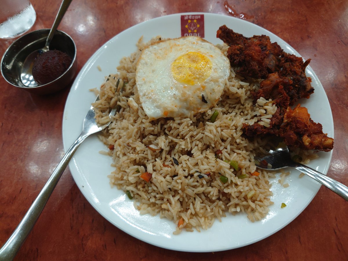 Al_poko's tweet photo. インド飯の2/3はこれ食べてる
インドっぽくないとか言うな😡 https://t.co/EdbGyCm4pS
