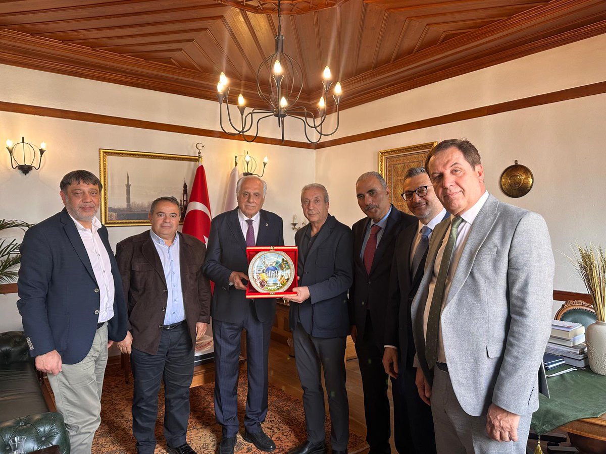 Siirtvakfi06's tweet photo. Vakıf Yönetimimizle birlikte Eski Gıda Tarım ve Hayvancılık Bakanı Sayın M. Mehdi Eker’i ziyaret ettik.

Cumhurbaşkanı Erdoğan tarafından Birleşmiş Milletler Gıda ve Tarım Örgütü (FAO) Genel Direktörlüğüne aday gösterilen Sayın Bakanımıza başarı dileklerinde bulunduk.

Misafirperverliği ve hoş sohbeti için teşekkür eder, başarılar dileriz.

#siirtvakfi #siirtvakfi06 #Siirt #Ankara #FAO