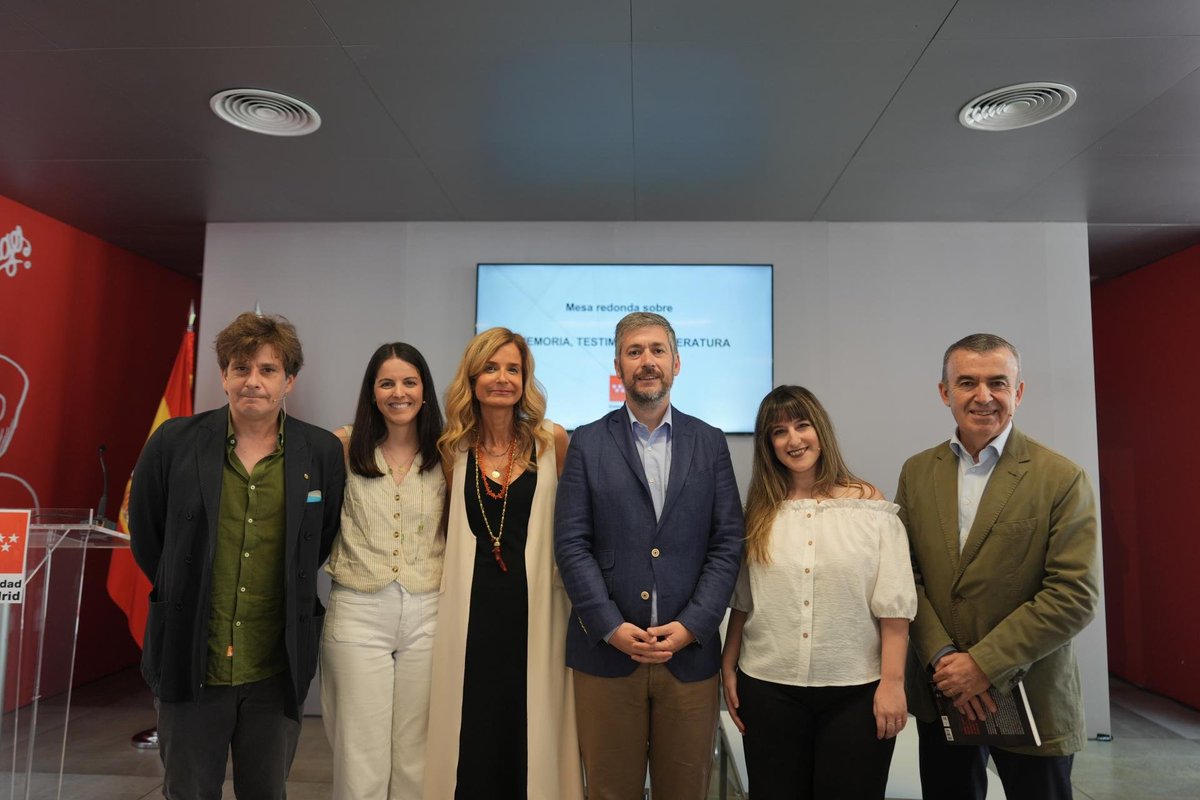 JusticiaCMadrid's tweet photo. 🗣️ La @ComunidadMadrid celebra un coloquio sobre literatura y terrorismo en la 85ª edición de la Feria del Libro.

✅ El objetivo es preservar la memoria de las víctimas que han sufrido esta lacra.

+Info: https://t.co/b5oYYrOPVg https://t.co/MEhmUsSTkS