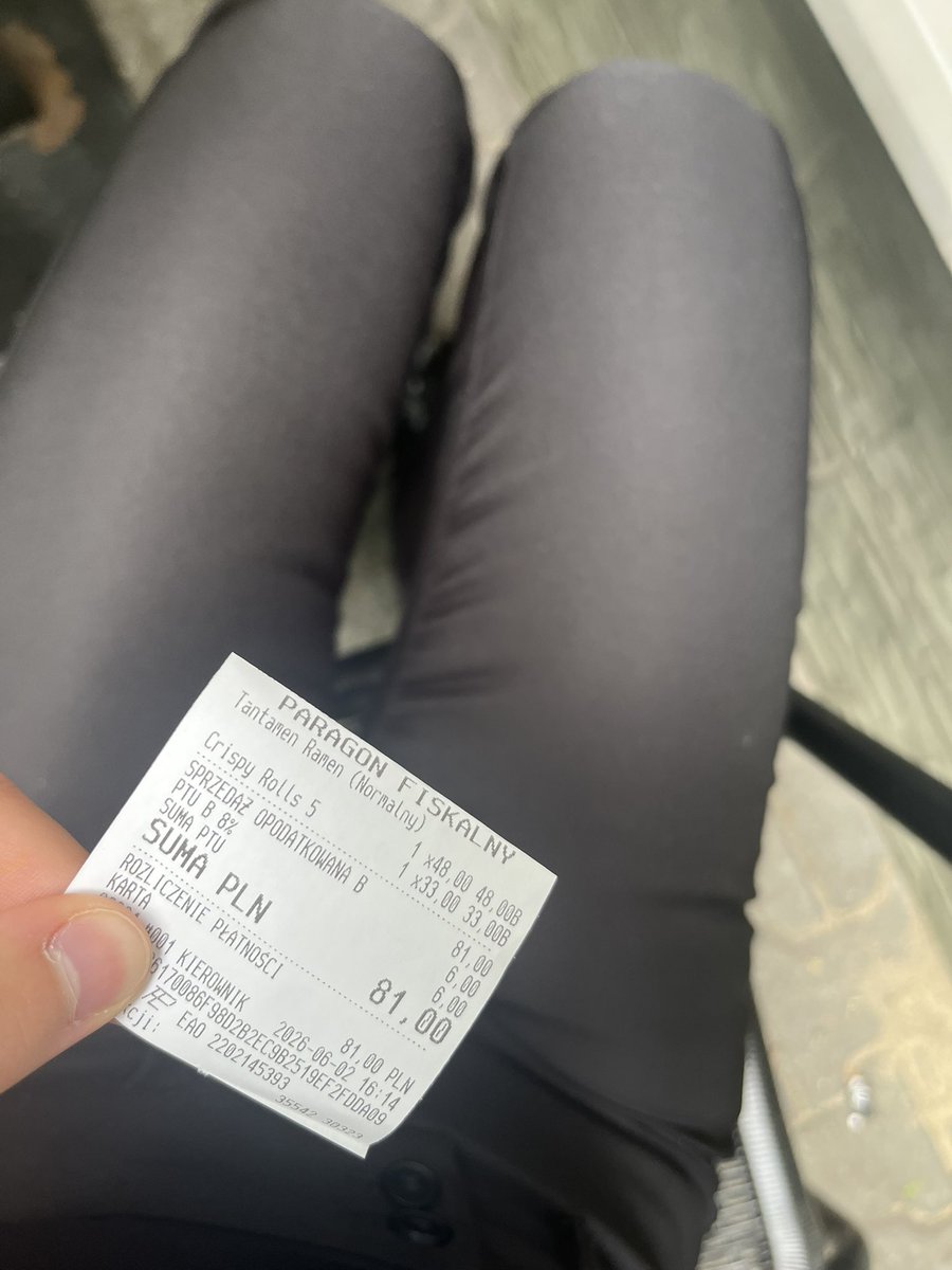 emillyamane's tweet photo. paragonik do oddania za obiadek🐶🐶🐶#findom #femdom #blik https://t.co/yFgjaXjyei