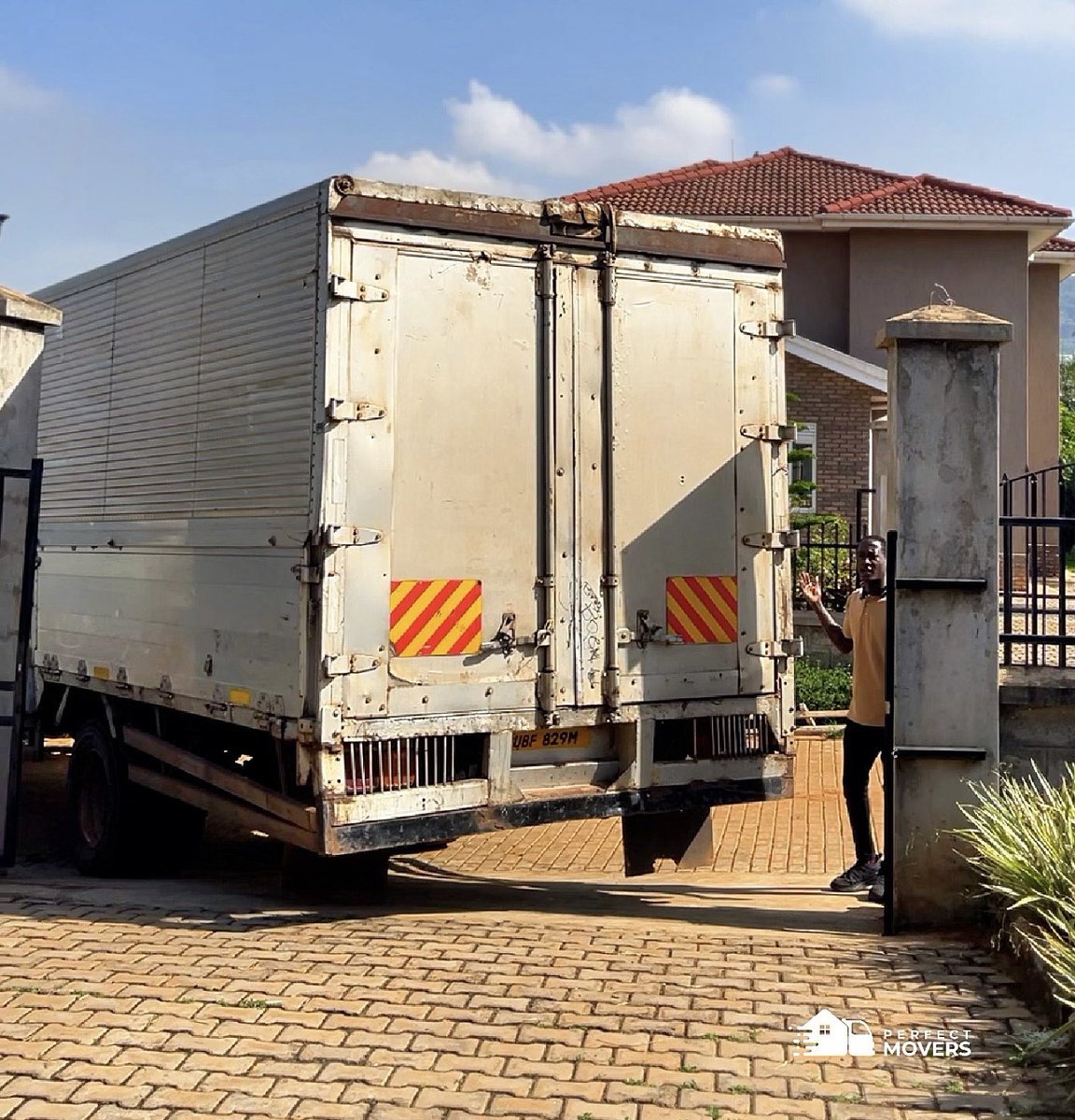 perfectmoversug's tweet photo. Move Smart. Move Secure.

Our enclosed moving truck is designed to keep your belongings fully protected throughout the journey — no dust, no rain, no unnecessary exposure.

Whether it’s sunshine or heavy rain, your items stay safe, private, and secure from start to finish. That’s the level of care every move deserves.

Ideal for households, offices, and fragile items.

📞 Call/WhatsApp: +256 786 903 581
📧 Email: moversperfectug@gmail.com
🌐 Website: https://t.co/PopjsglxCg

#PerfectMoversUG #SecureMoving #EnclosedTruck #KampalaMovers #SafeRelocation #MovingMadeEasy #ProfessionalMovers #UgandaBusiness