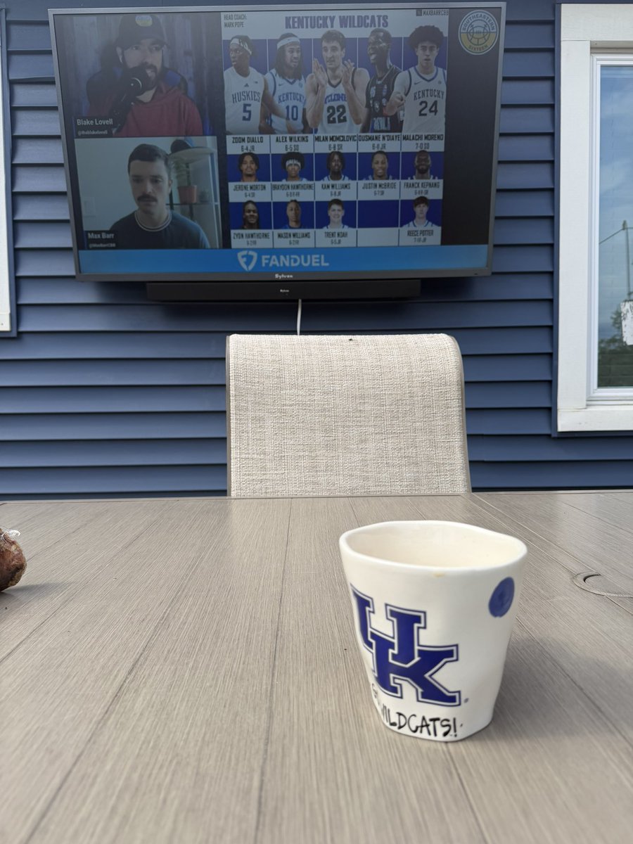 Leighloyd11's tweet photo. Morning coffee with @MaxBarrCBB and @theblakelovell with @16Southeastern talking about @MilanMomcilovi5 and Kentucky! #BBN https://t.co/8BpDBkHjpU