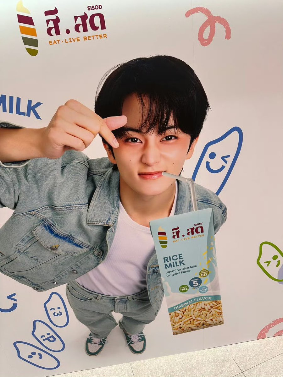 99leemark0802's tweet photo. 마크 시소드 사진 너무 깜찍함 ㅜ.ㅜ..♡ https://t.co/8LyHrf2JYE