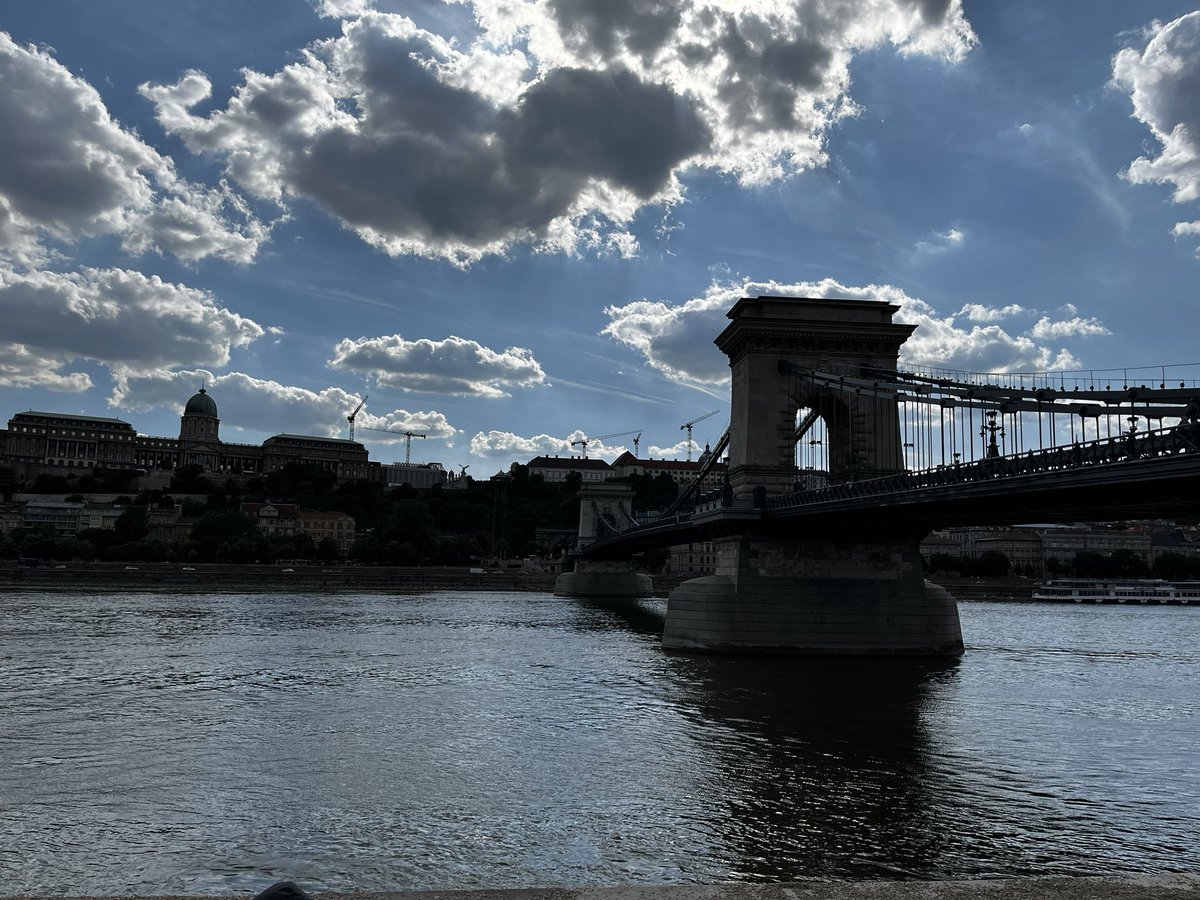 REDactionAFC's tweet photo. Still here for the vibes 🇭🇺 

Anyone else? https://t.co/LgIBbmh02k