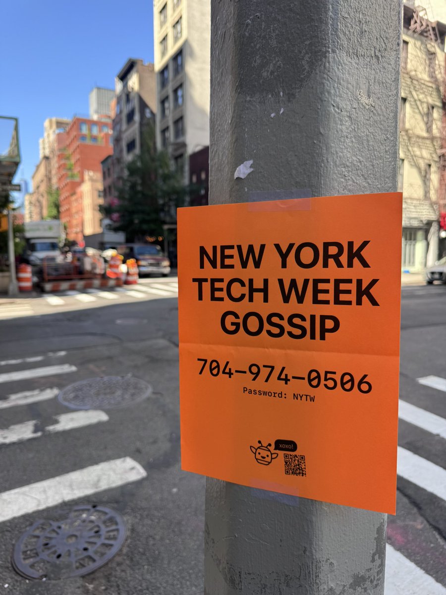 dens's tweet photo. Spotted in NYC… #nytw https://t.co/ZDpWkCDOWT