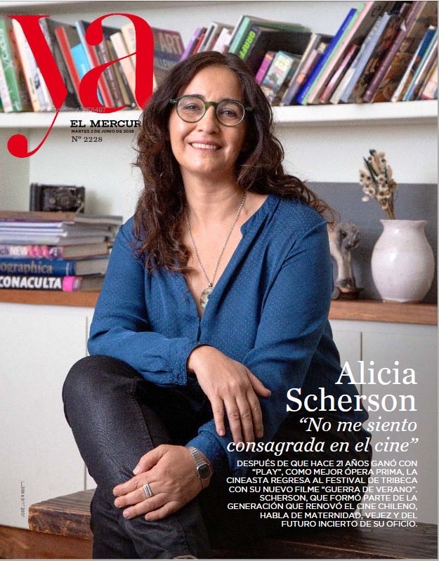 isaorellanag's tweet photo. Qué lindo que aún queden revistas en papel 💖. 
Alicia @scherson en entrevista con @Revista_Ya sobre el estreno de GUERRA DE VERANO @araucaria_cine https://t.co/WWeGMDK0qv