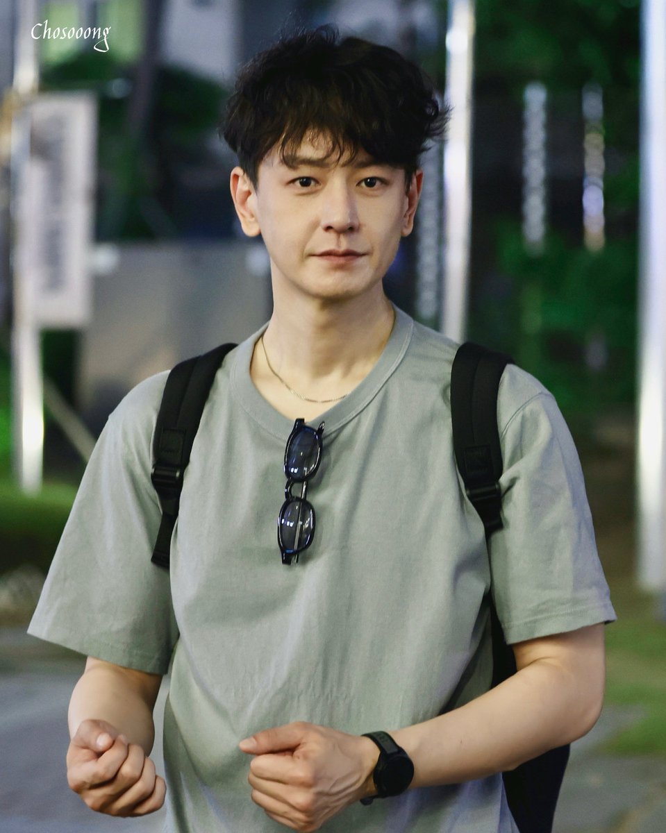 chosooong's tweet photo. 260602
렁스 퇴근길
남자役 #임주환 배우님

#イムジュファン #林周焕 #LimJuhwan https://t.co/zsNuK59BL1