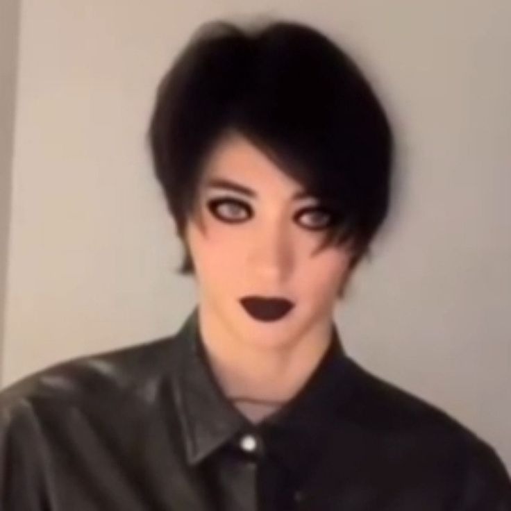 INTLRPFESS's tweet photo. hey this is emo(anton) with his emo hair and clothes. would you please talk to me and be my bff? https://t.co/lOFkmJIkth