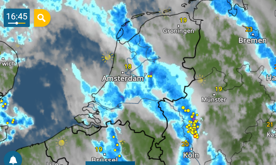 PvForecast's tweet photo. #squall is gevormd 1645u #onweer https://t.co/wE6cqLmYqz
