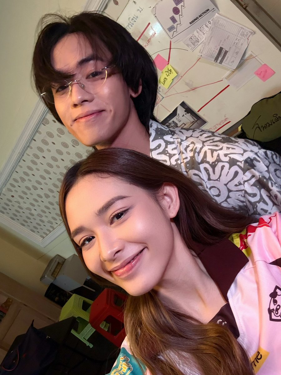Fluke_pongsapat's tweet photo. เสร็จละจ้า กลับแล้นน 😃😆

#FlukePongsapat #NamfahThunyaphat https://t.co/Yu39mQeGcN