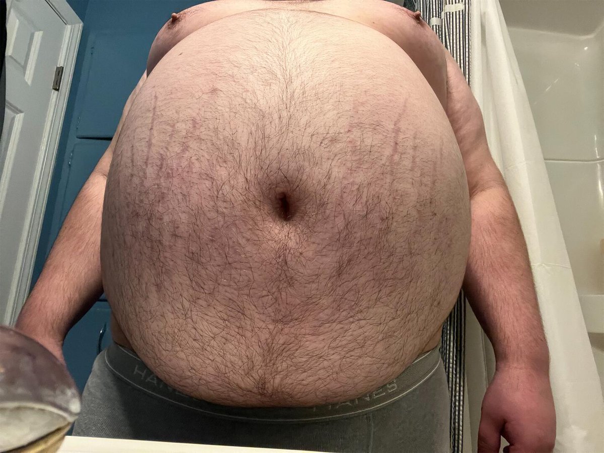 TheVoraciousBear tweet media