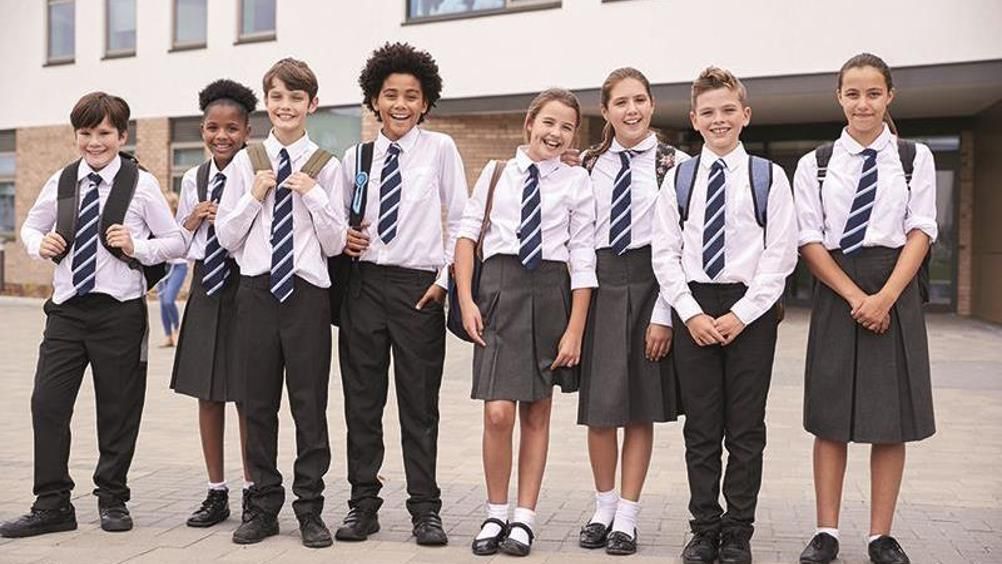 SecEd_Education's tweet photo. How can #schools better support pupils during the move from year 6 to 7? Aimee Williams outlines 5 practical strategies to ease anxiety, build confidence &amp; strengthen transition in conjunction with your feeder primary #schools: https://t.co/mOCXf5ahJ4 #education #teaching https://t.co/JeW0ESQeil