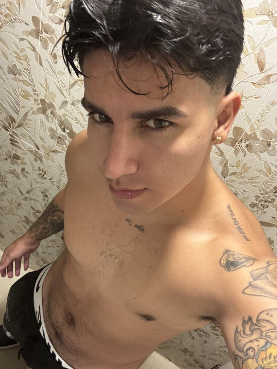 max_dimitrix's tweet photo. Buenos días 😏🔥que ganas de masturbarme tengo #ÚLTIMAHORA #salı  #gay  #sex  #pollosmedellin #SelahattinDemirtaşaÖzgürlük  #porno #cali #fyp https://t.co/8Oh40o9Zah