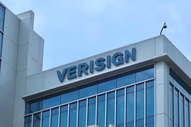 devdiary0x's tweet photo. Verisign is legit an enigma

- They run the .com and .net TLDs not by owning them, but via an ICANN contract that makes them the only operator allowed.
Godaddy, Porkbun, Spaceship, etc are middlemen. Most of your renewal fee flows straight through to Verisign.

- Verisign marked 28 years of 100 percent availability of the .com and .net resolution system. 
ZERO downtime in 28 years for the lookup layer

- Their operating margin is 67%. ~$1.6B revenue. Near-zero marginal cost per domain.