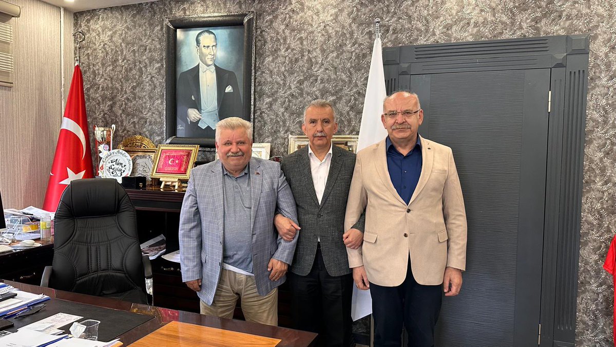 AdemC06's tweet photo. Belediyemizde ağırlamaktan memnuniyet duyduğumuz:

📌 Önceki Dönem Nallıhan İlçemizin Sarıyer Belde Belediye Başkanımız Sn. Halil ÜNSAL ve kıymetli hemşehrimiz Sn. Hilmi MANDAL’a

📌 Hizmet İş Sendikası Ankara 2 Nolu Şube Başkanı Sn. Recep DERE ile Yönetim Kurulu Üyeleri Sn. Sefa USLU ve Sn. Ramazan KILIÇ’a

📌 İyilikte Buluşan Afet Gönüllüleri Derneği (İBAG) Ankara Temsilcileri Sn. Adem KESİCİ ve Sn. Alper DEMİRHAN’a

📌 Muzrupağacin Köyümüzün Dernek Başkanı Sn. Adem YILMAZ ve Yönetim Kurulu Üyesi Sn. Ali İhsan GÖKGÖZ hemşehrilerimize

Nazik ziyaretleri, samimiyetleri ve teveccühleri için teşekkür ederim.