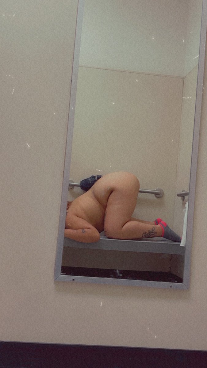Kitty_exe00's tweet photo. Which one of you pervs would let me ride them in the dressing room?
.
#nsfwtwt #publicplay #dressingroom https://t.co/kN2da9KVQE