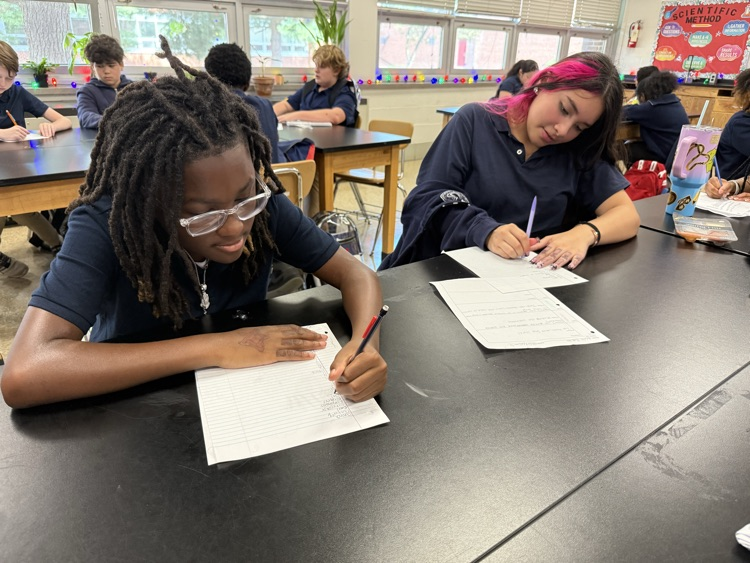 BroadneckES's tweet photo. Middle school redesign efforts continue; pilot schedules coming to three schools in 2026-27
Details: https://t.co/rVS8bsjNZD. https://t.co/51NQJIOX2C
