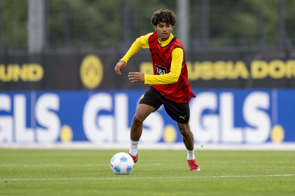 surgieboi's tweet photo. Next up for @BVB:

— Cole Campbell (20)
— Julien Duranville (20)
— Mathis Albert (16)
— Samuele Inacio (18)

And, their potential transfer-fees?

$250,000,000+ 🤯 at-least! https://t.co/VSrPOEWwa6