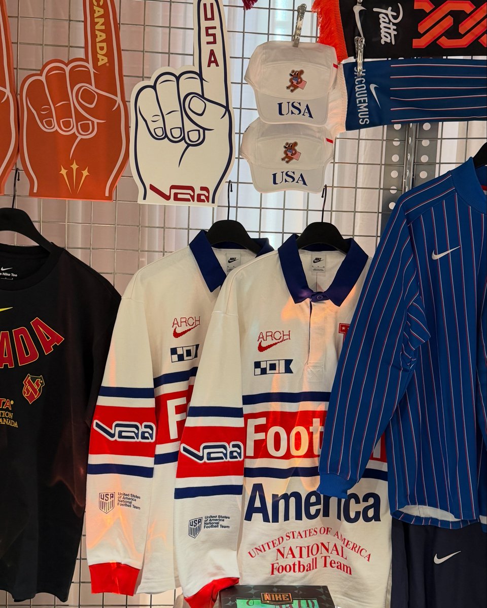 KicksFinder's tweet photo. Apparel Collection 😍 https://t.co/KfRvxdo4df