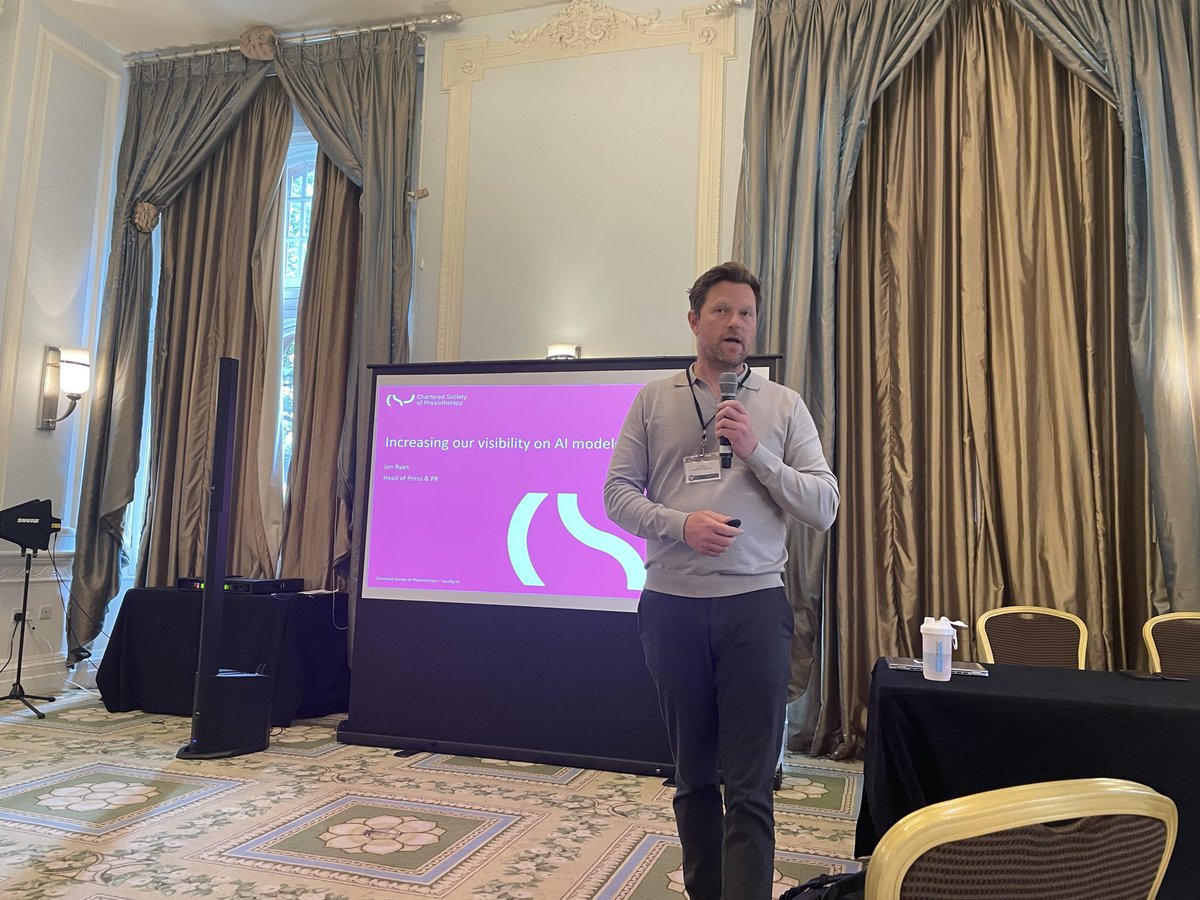 CspMindy's tweet photo. 🐝 Buzzing with great conversations at the @WestMidlandsCSP #CSPARC26 AI themed fringe with @JonRyanCSP , the CSP’s Matthew Liston @HulsePhilip @LorraineAHP @clairegeorge03 https://t.co/jXbM1BwaUG