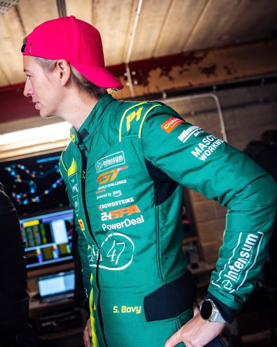 Females in Motorsport tweet media