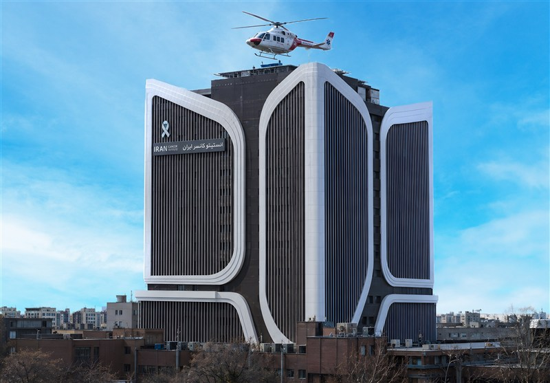 IraninSpain's tweet photo. Irán inaugura el mayor hospital oncológico de su historia.
El centro cuenta con 562 camas, 19 quirófanos de última generación, 96 puestos de quimioterapia y 37 departamentos especializados. Atenderá hasta 200.000 pacientes al año y reunirá a 280 especialistas en cáncer. https://t.co/eIMVqp7vkE
